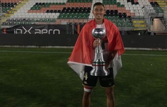 JAY IDZES BAWA VENEZIA PROMOSI KE SERIE A DENGAN BENDERA INDONESIA