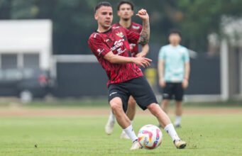 Calvin Verdonk Siap Main Lawan Filipina