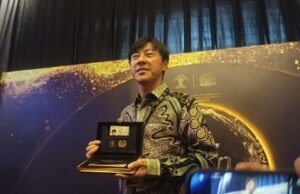 Terima Golden Visa dari Jokowi, Shin Tae-yong: Deg-degan, tapi Sangat Senang