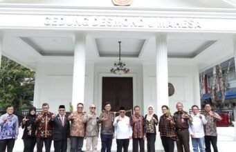 Gubernur Kalsel Apresiasi Hibah Gedung Desmond J. Mahesa di ULM