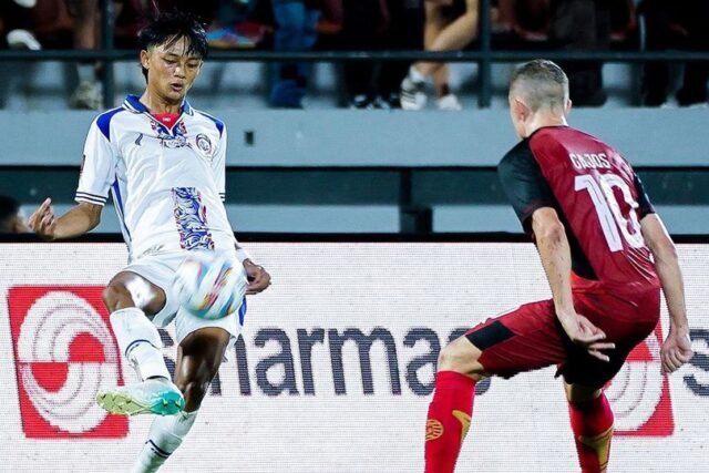library_upload_21_2024_07_996x664_arema-persija_6dd4f21