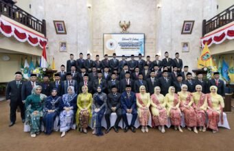 55 Anggota DPRD Kalsel Resmi Dilantik, Supian HK-Kartoyo Jadi Pimpinan Sementara!