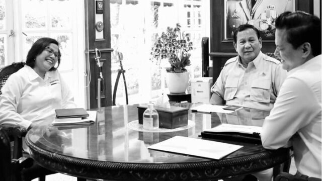 menteri-keuangan-sri-mulyani-dan-wakil-menteri-keuangan-thomas-djiwandono-mengunjungi-kediaman-prabowo-subianto-untuk-berdisku_169