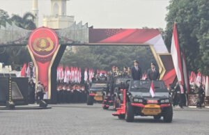 Kapolri Kalungi Jokowi Medali Kehormatan Loka Praja Samrakshana