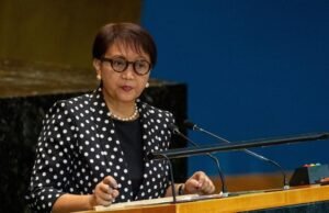 Menlu Retno Marsudi Raih Penghargaan Diplomacy Mujahidah dari MUI
