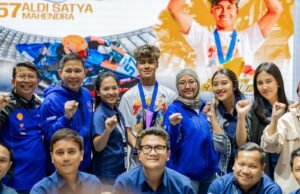 Pembalap Yamaha Juara Dunia Aldi Satya Mahendra Sapa Publik di Indonesia Motorcyle Show