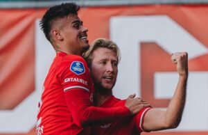 Kata-kata Pelatih Twente Saat Main Tanpa Mees Hilgers