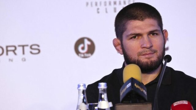 khabib-nurmagomedov-dan-clarence-seedorf-buka-sekolah-sepak-bola-ssb-3_169