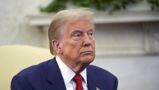 presiden-joe-biden-bertemu-dengan-presiden-terpilih-donald-trump-di-ruang-oval-gedung-putih-rabu-13-november-2024-di-washingto_169