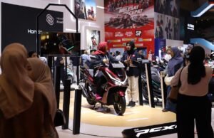 Honda PCX160 Memikat Pengunjung IIMS 2025, Sabet Penghargaan Big Scooter