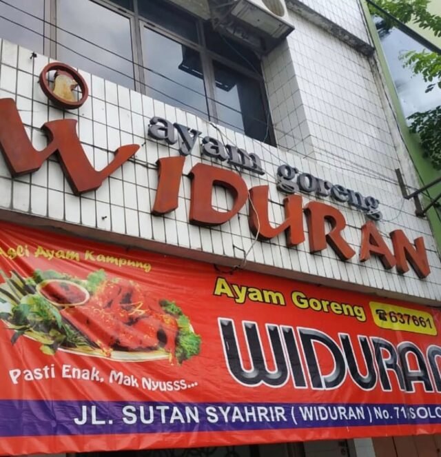 Viral Usai Mengaku Non-Halal Setelah 52 Tahun, Ayam Goreng Widuran Solo Bikin Pernyataan Maaf. dok.Instagram @ayamgorengwiduransolo