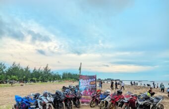 Touring Penuh Makna, CBR Banjarmasin Gas ke Pantai Batakan Baru