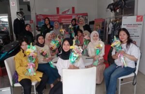 Trio Motor Martapura dan Vita Florist Hadirkan Flower Bouquet WorkshopGratis bagi Warga Martapura