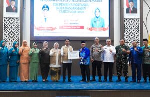 Wali Kota Banjarmasin H M Yamin Kukuhkan Tim Pembina Posyandu: Posyandu Bukan Pelengkap, Tapi Ujung Tombak Perubahan