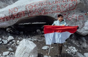 Kaki Satu, Semangat Seribu! Anggi Wahyuda Taklukkan Everest Base Camp
