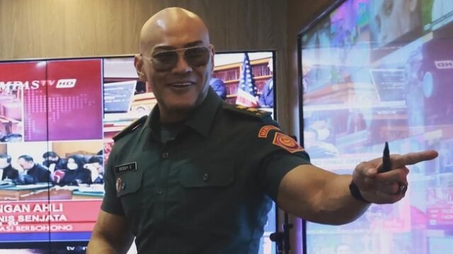 Deddy Corbuzier memiliki kekayaan hampir mencapai Rp1 triliun. Kekayaan itu diketahui dari LHKPN yang ia laporkan ke KPK. (Tangkapan layar instagram @dc.kemhan).
