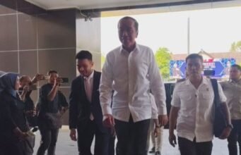 Diperiksa soal Dugaan Ijazah Palsu, Jokowi Datangi Polresta Solo Didampingi Pengacara