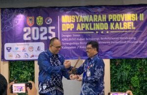 APKLINDO Kalsel Dorong SDM Cleaning Service Go Internasional, Jepang & Malaysia Jadi Target Asisten I Bidang Pemerintahan dan Kesra Setdaprov Kalsel, H. Muhammad Muslim, saat menghadiri Musprov II APKLINDO Kalsel - Foto Dok Istimewa