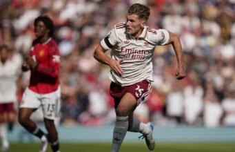 Gyokeres Debut Lesu di Arsenal, Arteta Pasang Badan: “Bukan Salah Dia” Pertandingan yang berlangsung di Old Trafford itu menjadi laga debut Viktor Gyokeres di Liga Inggris bersama Arsenal. (AP Photo/Dave Thompson)