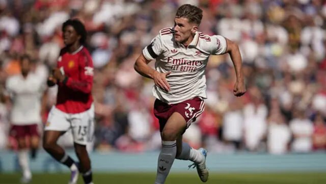 Pertandingan yang berlangsung di Old Trafford itu menjadi laga debut Viktor Gyokeres di Liga Inggris bersama Arsenal. (AP Photo/Dave Thompson) Pertandingan yang berlangsung di Old Trafford itu menjadi laga debut Viktor Gyokeres di Liga Inggris bersama Arsenal. (AP Photo/Dave Thompson)