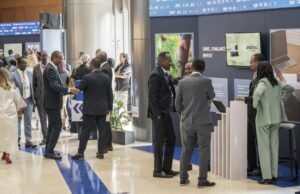 Di Tengah Inflasi 20%, Ethiopia Resmi Naikkan Gaji PNS Mulai September 2025 Foto: Ilustrasi PNS Ethiopia di Addis Ababa, Ethiopia. (AFP/AMANUEL SILESHI)