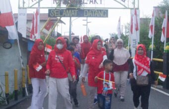 Warga Komplek Kelapa Gading RT 023 Gelar Jalan Sehat Meriah, Warnai HUT RI ke-80 Warga Komplek Kelapa Gading RT 023 Gelar Jalan Sehat Meriah, Warnai HUT RI ke-80. Foto Dok Jiani