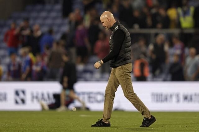 Bayer Leverkusen resmi memecat Erik ten Hag kendati baru melakoni tiga pertandingan di musim 2025-2026. Bayer Leverkusen resmi memecat Erik ten Hag kendati baru melakoni tiga pertandingan di musim 2025-2026.