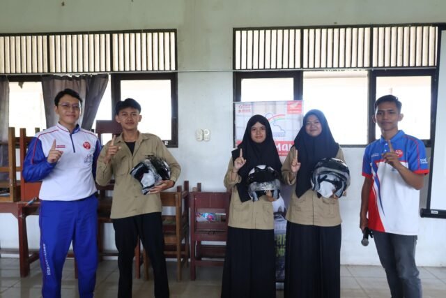 Wujud Peduli Trio Motor, Edukasi Safety Riding Hadir di SMK Muhammadiyah 4 Al - Amin. fOTO Dok Trio Motor Wujud Peduli Trio Motor, Edukasi Safety Riding Hadir di SMK Muhammadiyah 4 Al - Amin. fOTO Dok Trio Motor