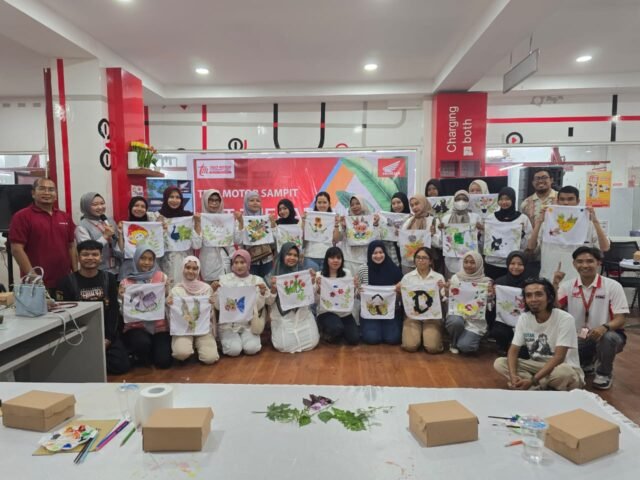 Hadirkan Kreativitas dan Kepedulian Alam, Trio Motor Sampit Gelar Art Therapy With Ecoprint. Foto Dok Trio Motor Hadirkan Kreativitas dan Kepedulian Alam, Trio Motor Sampit Gelar Art Therapy With Ecoprint. Foto Dok Trio Motor