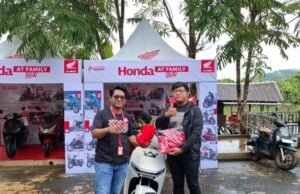 Honda AT Family Day, PT Trio Motor Hadirkan Hiburan, Promo, dan Kebersamaan untuk Konsumen Dari Hiburan hingga Test Ride Motor Listrik, Honda AT Family Day Sukses Gaet Antusiasme Pengunjung. Foto Dok Trio Motor