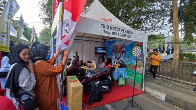 Booth Honda Jadi Magnet di Merdeka Exhibition, Trio Motor Suguhkan Dartboard & Souvenir Untuk Pengunjung. Foto Dok Trio Motor Booth Honda Jadi Magnet di Merdeka Exhibition, Trio Motor Suguhkan Dartboard & Souvenir Untuk Pengunjung. Foto Dok Trio Motor