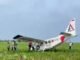 Pesawat GA28 Airplane Mendarat Darurat di Karawang, Mesin Bermasalah Hingga Terpaksa Turun di Sawah, Lima Awak Selamat Pesawat AOC 135 jatuh di area persawahan Desa Kertawaluya, Kecamatan Tirtamulya, Karawang, Jawa Barat.