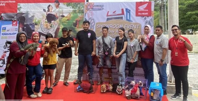 Keseruan Hero Day With Animal Hadir di Showroom Event Dealer CahayaIndah Motor