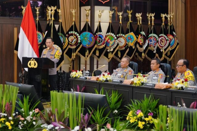 Kapolri Jenderal Listyo Sigit Prabowo (foto: Okezone)