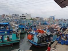 Darurat Pelabuhan Muara Angke: 2.500 Kapal Menumpuk Tak Beraturan, Nelayan Terancam Gagal Melaut Muara Angke Macet: 2.500 Kapal Menumpuk, Nelayan Tak Melaut!