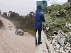 Viral Video Mobil Rombongan Gubernur Kaltim Masuk Jurang di Jembatan HTI KM 36 Kondisi mobil yang ditumpang Biro Adbang terguling dalam parit besar di Tuana Tuha di sela rombongan kunjungan kerja Gubernur Kaltim 6-8 Januari 2026. (istimewa)