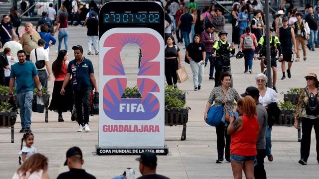 Piala Dunia FIFA 2026 akan diselenggarakan di 16 kota di Amerika Serikat, Kanada, dan Meksiko dari Juni hingga Juli 2026. Turnamen kali ini menandai edisi pertama turnamen itu dengan kompetisi 48 tim dengan total 104 pertandingan. (ULISES RUIZ/AFP) Piala Dunia FIFA 2026 akan diselenggarakan di 16 kota di Amerika Serikat, Kanada, dan Meksiko dari Juni hingga Juli 2026. Turnamen kali ini menandai edisi pertama turnamen itu dengan kompetisi 48 tim dengan total 104 pertandingan. (ULISES RUIZ/AFP)