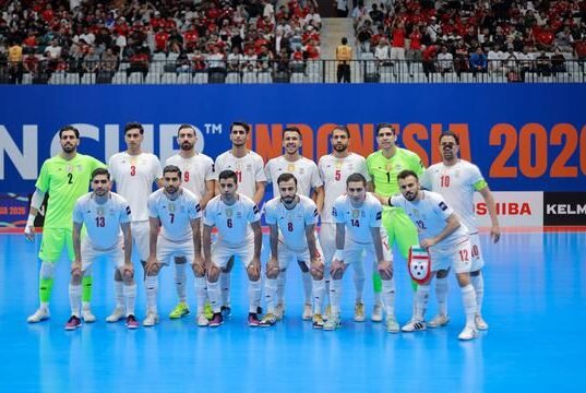 Perjuangan Luar Biasa! Timnas Futsal Indonesia Runner-Up Piala Asia 2026 Usai Drama Penalti Lawan Iran Timnas Futsal Iran saat bertemu Timnas Futsal Indonesia pada final Piala Asia Futsal 2026 di Indonesia Arena, Jakarta hari Sabtu (07/02/2026) malam WIB. (Bagaskara Lazuardi/Bola.com)