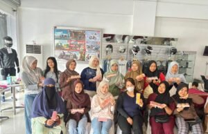 Keseruan Acara Showroom 2 Naga: Mochi Class Interaktif Bersama Joy.galleria Kolaborasi Showroom 2 Naga dan Joy.galleria Hadirkan Kelas Mochi Seru. Foto Dok Istimewa