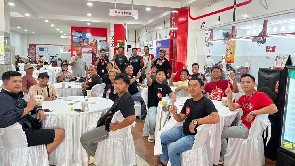 Peserta Antusias Ikuti Domino Competition di Showroom Honda Trio Motor Sampit. Foto Dok Istimewa
