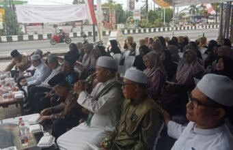 Honda Haur Kuning Motor Kolaborasi dengan Dewan Masjid Indonesia Kota Banjarbaru Gelar Pagelaran Maulid Habsyi & Syair Islami Kolaborasi Honda Haur Kuning Motor dan DMI Banjarbaru Hadirkan Syair Islami Penuh Makna. Foto Dok Istimewa
