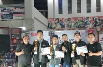 Gelar Acoustic Competition, Honda Trio Motor Kotabaru Jadi Panggung Ekspresi Musisi Lokal Showroom Bertransformasi Jadi Panggung Seni di Kotabaru. Foto Dok istimewa