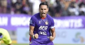 Kejutan John Herdman: Panggil 41 Pemain untuk FIFA Series 2026, Ezra Walian Resmi Kembali ke Skuad Garuda Penyerang Persik Kediri, Ezra Walian. (Bola.com/Gatot Sumitro)