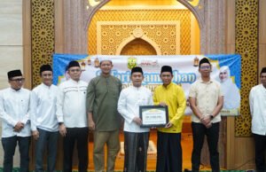 Gerakan Pilah Plastik Menggema pada Safari Ramadan Wali Kota Banjarmasin di Sungai Jingah Safari Ramadan Wali Kota Banjarmasin H. Muhammad Yamin HR bersama jajaran Pemko Banjarmasin di Masjid Bani Arsyadi kawasan Sungai Jingah, Kecamatan Banjarmasin Utara, Kamis (26/2/2026) lalu - Foto Dok Diskominfo Banjarmasin