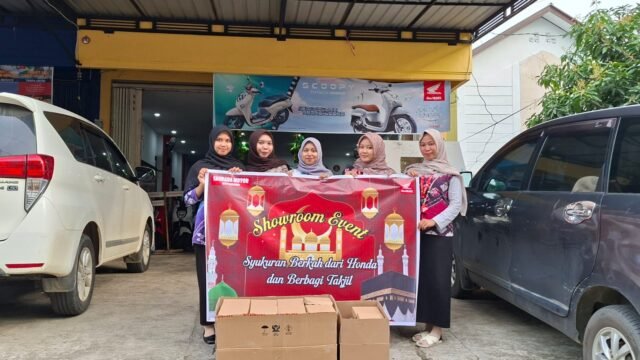 Tebar Kebaikan di Bulan Ramadan, Honda Saudara Motor Gelar Syukuran dan Berbagi Takjil. Foto Dok Trio Motor Tebar Kebaikan di Bulan Ramadan, Honda Saudara Motor Gelar Syukuran dan Berbagi Takjil. Foto Dok Trio Motor