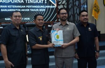 Wali Kota Banjarmasin Sampaikan LKPJ 2025, Tekankan Penguatan Sinergi Pembangunan 2026 Wali Kota Yamin Sampaikan LKPJ 2025 dalam Rapat Paripurna DPRD Banjarmasin. Foto Dok Istimewa