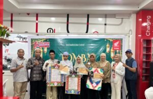 Honda Trio Motor Sampit Gelar Lomba Kaligrafi, Dorong Kreativitas Generasi Muda di Bulan Ramadan Karya Indah Penuh Makna, Generasi Muda Antusias Ikuti Lomba Kaligrafi Honda. Foto Dok Istimewa