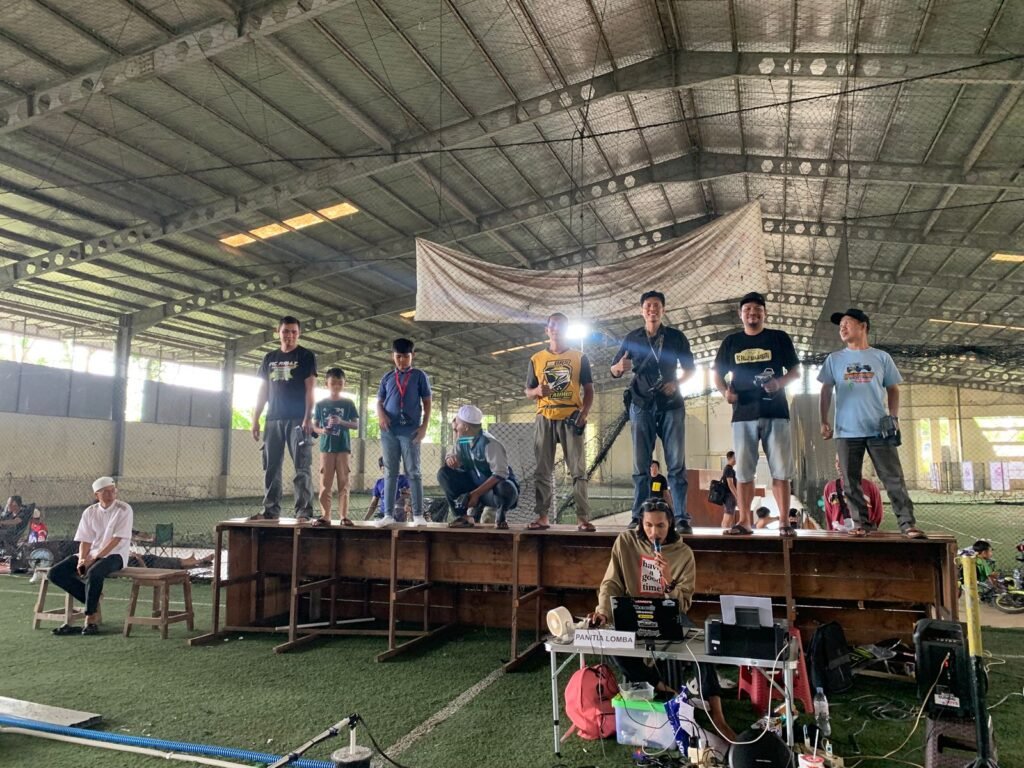 Ngabuburit Sambil Balapan di Plaza RC Track Banjarmasin. Foto Dok Istimewa