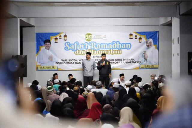 Wali Kota Banjarmasin H. Muhammad Yamin HR Sahur Bersama Warga Rusun Ganda Magfirah. Foto Dok Istimewa