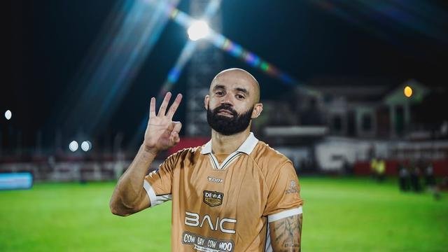 Bek Dewa United, Johnathan Carlos Pereira Souza. (Bola.com/Dok.Instagram Johnathan Carlos Pereira Souza).
